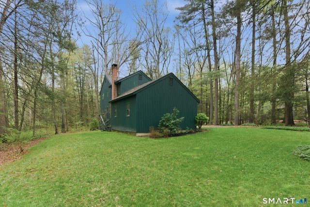 37 Tall Wood Hollow, Avon, CT 06001