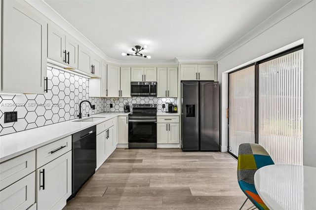 5016 50th Way, West Palm Beach, FL 33409