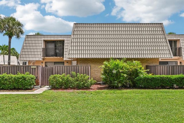 5016 50th Way, West Palm Beach, FL 33409