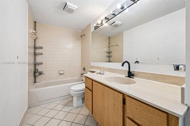 5016 50th Way, West Palm Beach, FL 33409