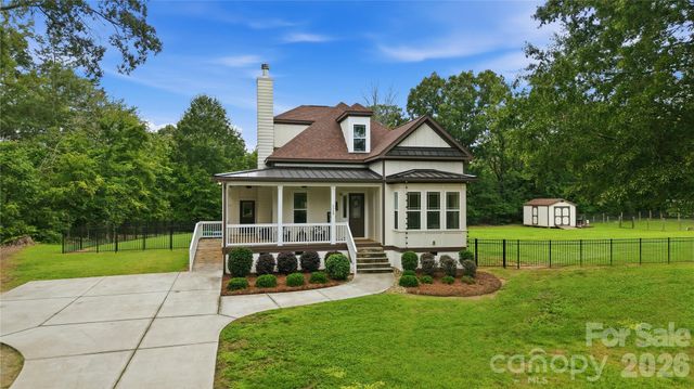 2348 Oak Grove Circle, Midland, NC 28107