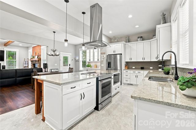 2348 Oak Grove Circle, Midland, NC 28107