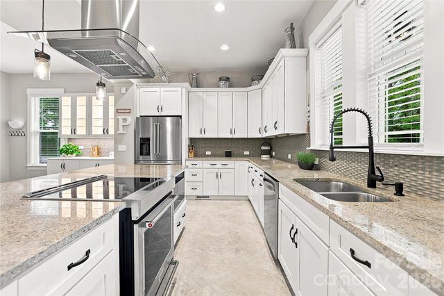 2348 Oak Grove Circle, Midland, NC 28107