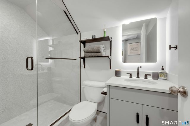 9 Benders Drive, Greenwich, CT 06831