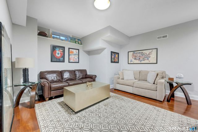 9 Benders Drive, Greenwich, CT 06831