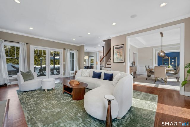 9 Benders Drive, Greenwich, CT 06831