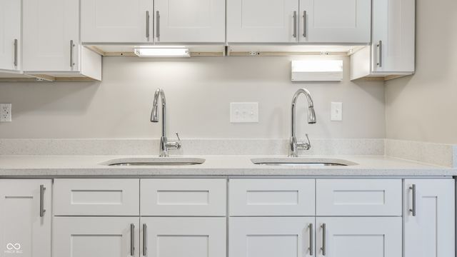 851 Indigo Way A, Indianapolis, IN 46260
