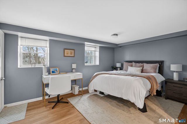 563 Lakeside Drive, Bridgeport, CT 06606