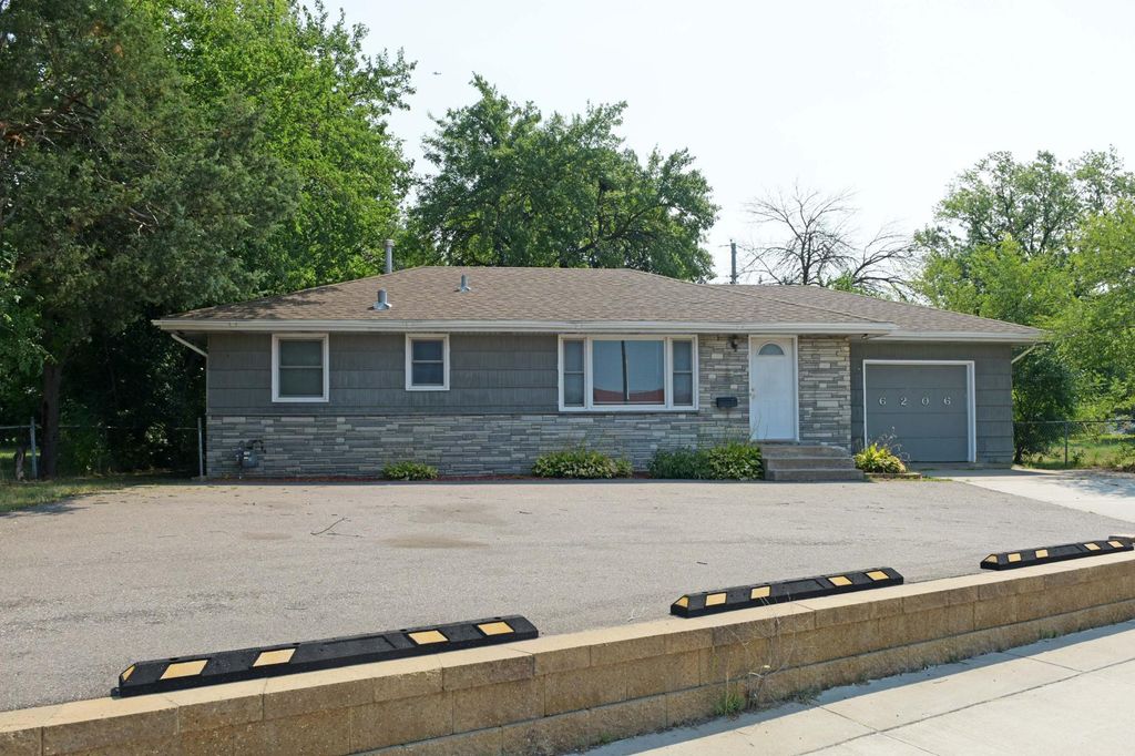 6206 Brooklyn Boulevard, Brooklyn Center, MN 55429 — photo 2