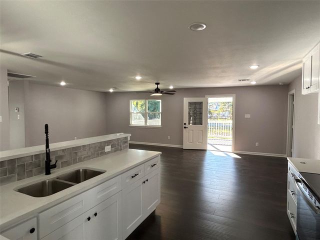 21057 Live Oak Street, Porter, TX 77357