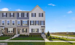 487 PRESIDENTS POINTE AVE #[464], Ranson, WV 25438