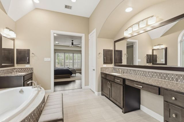 13703 Oak Harbor Bend, Cypress, TX 77429