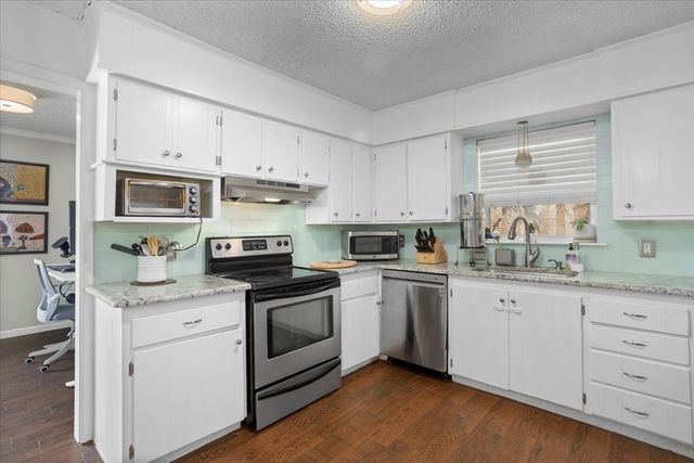 4109 Bilglade Road, Fort Worth, TX 76109