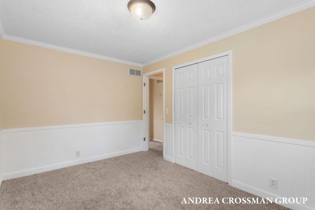 4684 Pine Drive, Holland, MI 49423