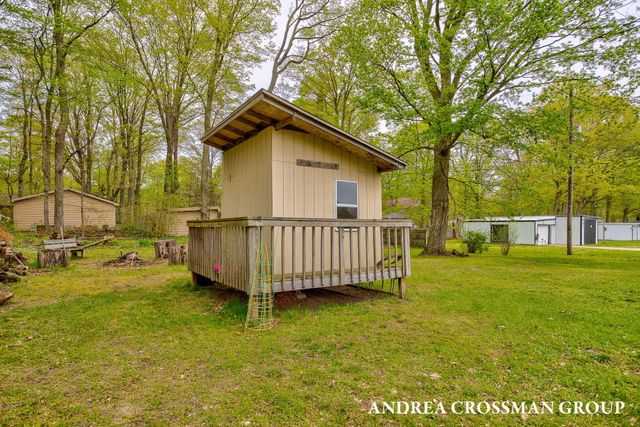 4684 Pine Drive, Holland, MI 49423