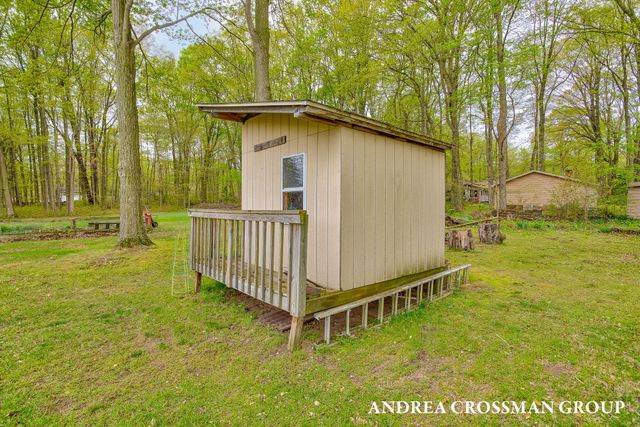 4684 Pine Drive, Holland, MI 49423