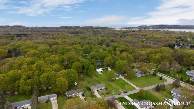 4684 Pine Drive, Holland, MI 49423