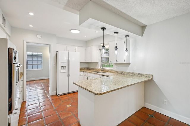 1218 LAKE ARIANA BOULEVARD, Auburndale, FL 33823