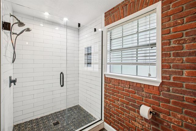 1218 LAKE ARIANA BOULEVARD, Auburndale, FL 33823