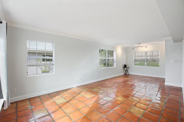 1218 LAKE ARIANA BOULEVARD, Auburndale, FL 33823