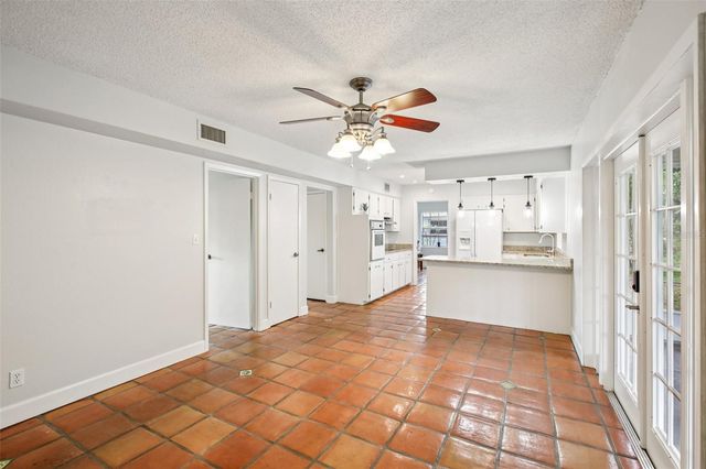 1218 LAKE ARIANA BOULEVARD, Auburndale, FL 33823