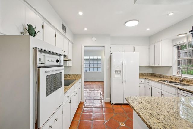 1218 LAKE ARIANA BOULEVARD, Auburndale, FL 33823