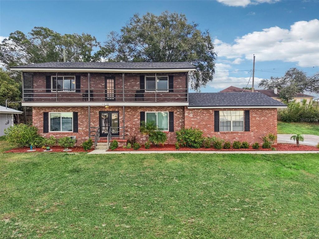 1218 LAKE ARIANA BOULEVARD, Auburndale, FL 33823