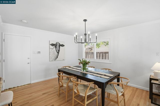 27 Whitehall Dr, Orinda, CA 94563