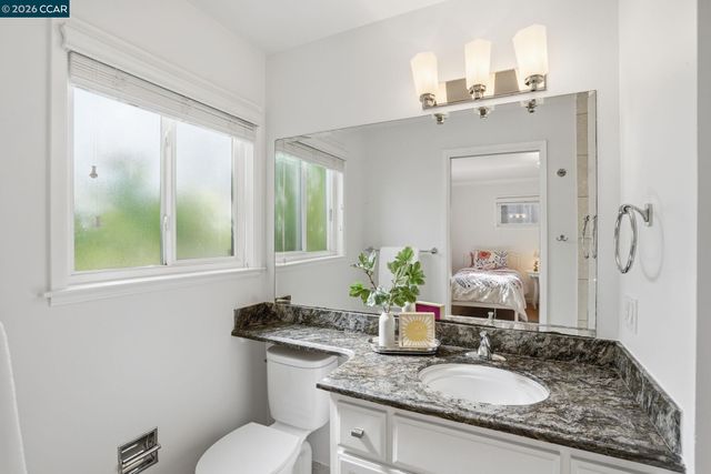 27 Whitehall Dr, Orinda, CA 94563