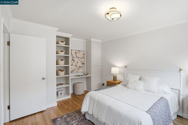 27 Whitehall Dr, Orinda, CA 94563