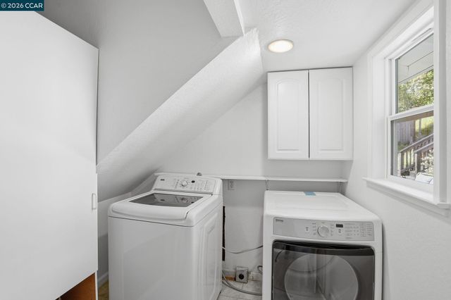 27 Whitehall Dr, Orinda, CA 94563