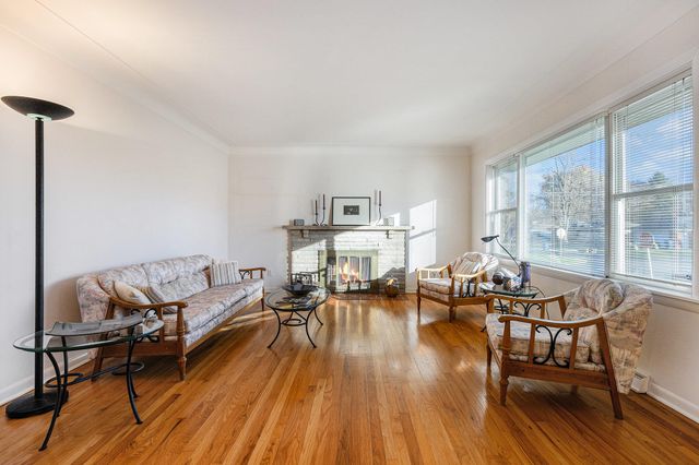 3922 Croyden Avenue, Kalamazoo Twp, MI 49006