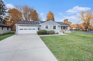 3922 Croyden Avenue, Kalamazoo Twp, MI 49006