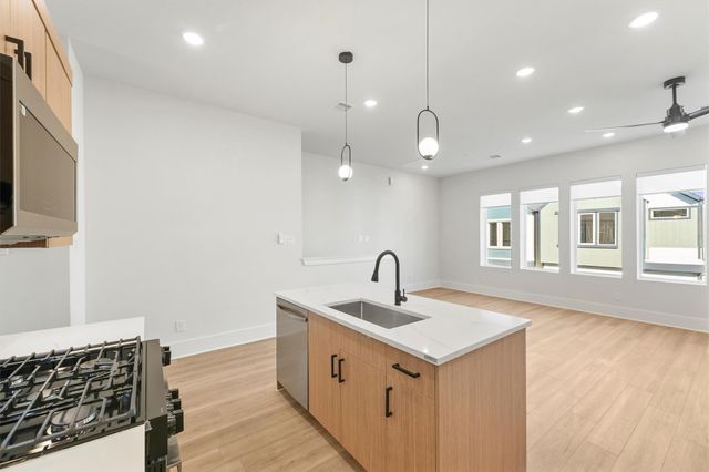 5304 Teodoro Lane, Houston, TX 77091