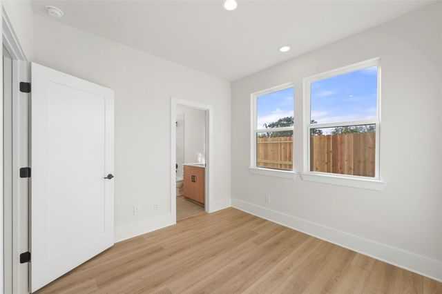 5304 Teodoro Lane, Houston, TX 77091