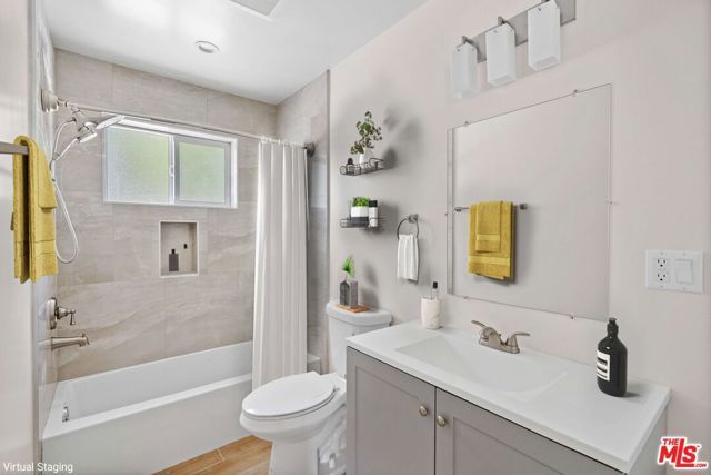 9027 Lindley Avenue, Northridge (los Angeles), CA 91325