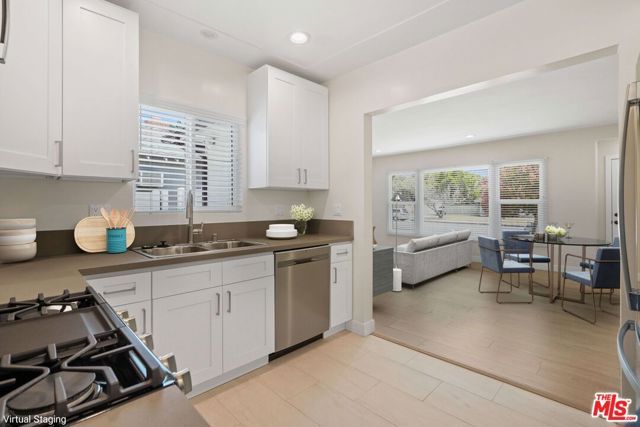 9027 Lindley Avenue, Northridge (los Angeles), CA 91325