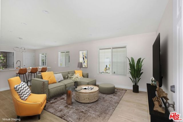 9027 Lindley Avenue, Northridge (los Angeles), CA 91325