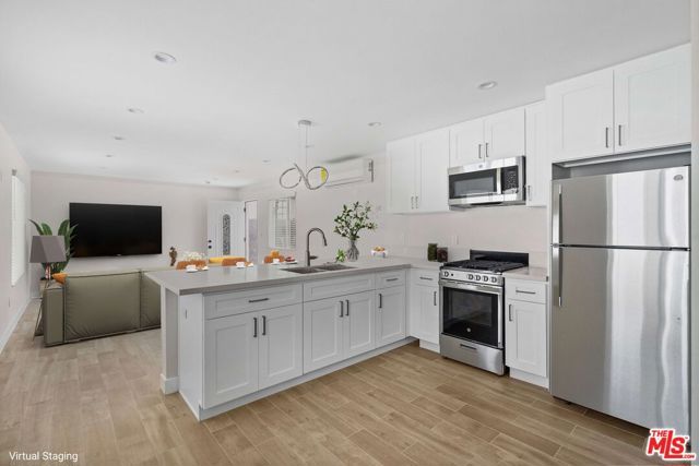 9027 Lindley Avenue, Northridge (los Angeles), CA 91325