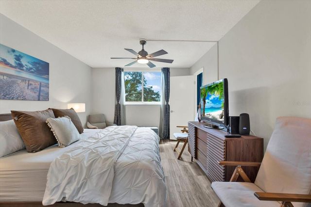 5095 BAY STREET NE 107, St Petersburg, FL 33703