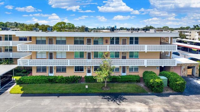 5095 BAY STREET NE 107, St Petersburg, FL 33703