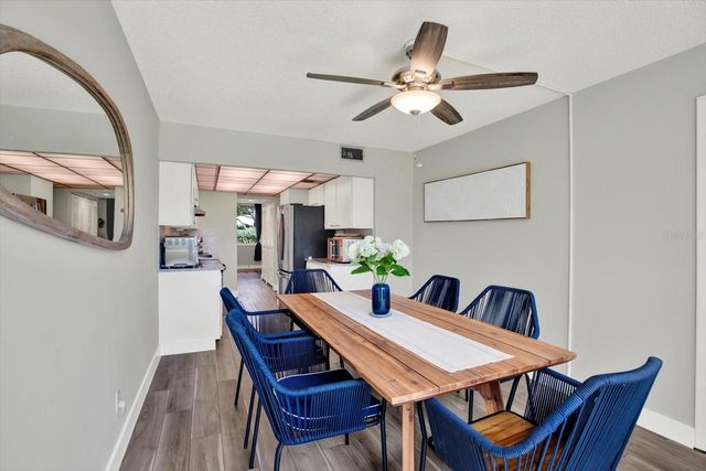 5095 BAY STREET NE 107, St Petersburg, FL 33703