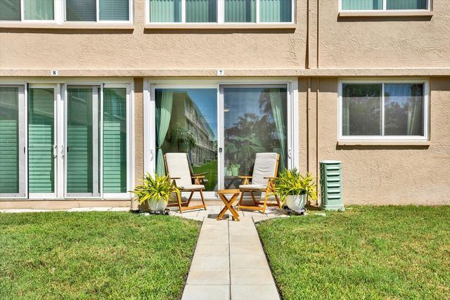 5095 BAY STREET NE 107, St Petersburg, FL 33703