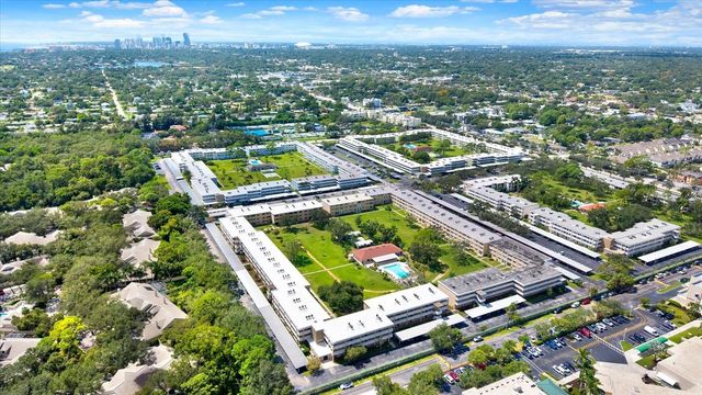 5095 BAY STREET NE 107, St Petersburg, FL 33703
