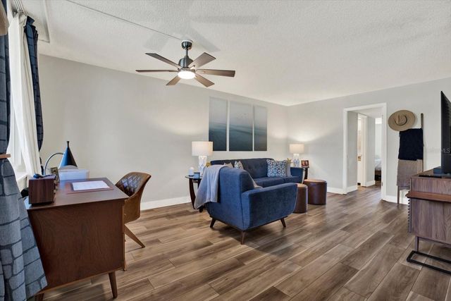 5095 BAY STREET NE 107, St Petersburg, FL 33703