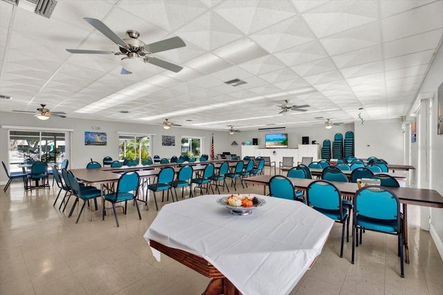 5095 BAY STREET NE 107, St Petersburg, FL 33703