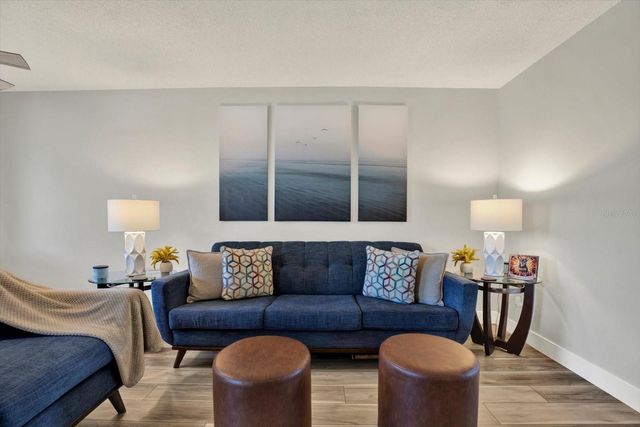 5095 BAY STREET NE 107, St Petersburg, FL 33703