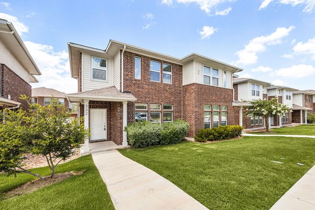 605 W South ST 332, Leander, TX 78641