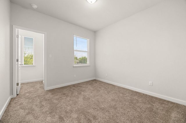 605 W South ST 332, Leander, TX 78641