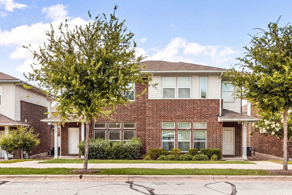 605 W South ST 332, Leander, TX 78641